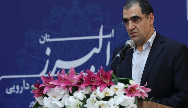 مشکل صنعت داروی ما صنایع دولتی وشبه دولتی  است