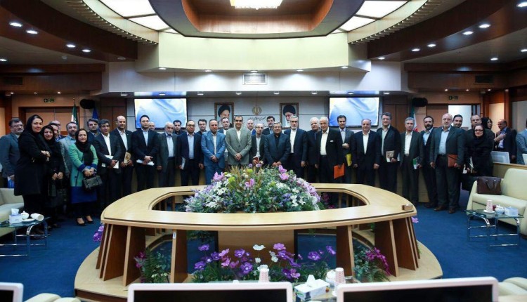 اطلاعات این نشست محرمانه است اطلاعات این نشست محرمانه است