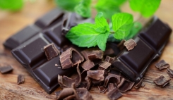 شکلات تلخ موجب تقویت قوه بینایی می شود