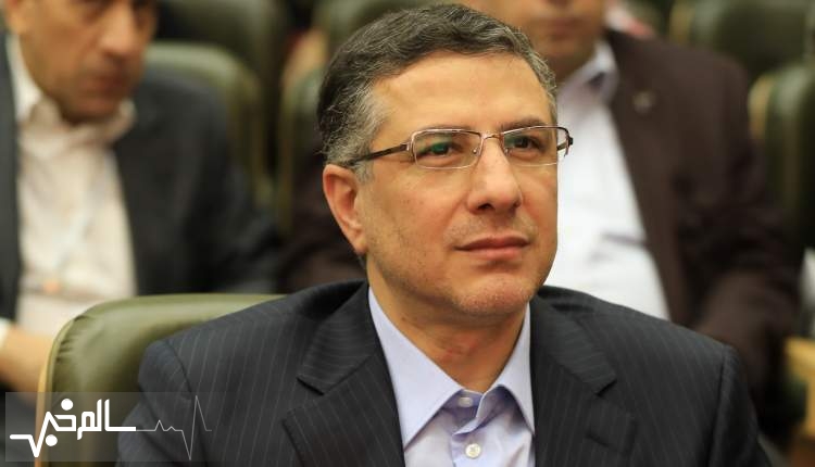 به جای مقابله با بازیگران مشهور به فساد با مدیران پاکدست برخورد می‌کنید