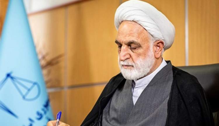 برای دسترسی مردم به دارو، خود ایجاد مشکل نکنید