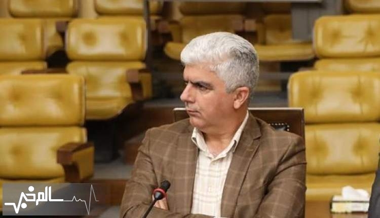 وزارت بهداشت از همه تولیدکنندگان دارو شکایت کرده است؛ هیچ نهادی اعضایش را به مراجع قضایی نمی‌فرستند