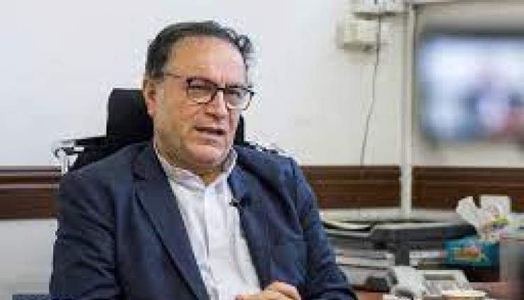 مردم گرفتار تهیه دارو و درمان‌ هستند، مسئولان می‌گویند چیزی نمانده به قله برسیم
