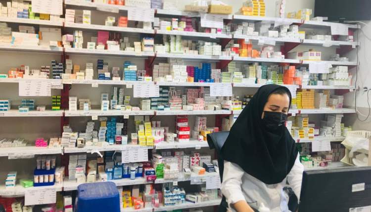 فعلا مجوز تاسیس داروخانه فقط به داروسازان داده می‌شود