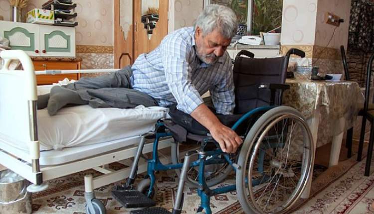 بنیاد شهید یک سری شرکت‌های تامین‌کننده دارو را در اختیار دارد