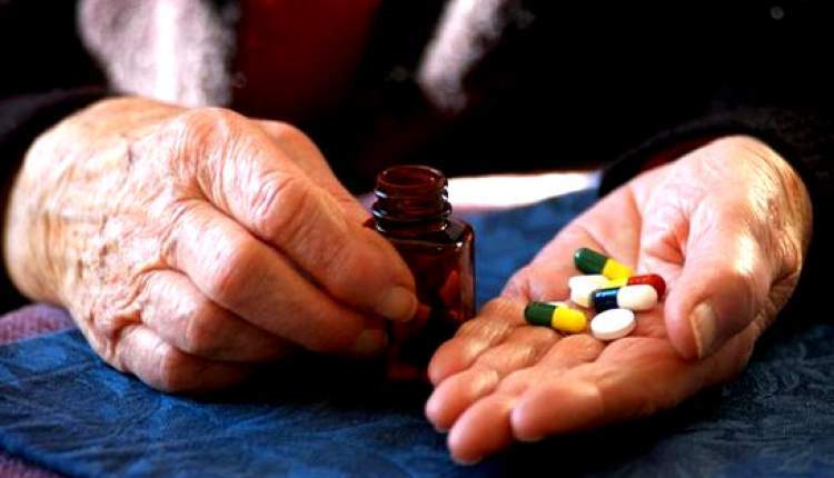 برخلاف ادعای مسوولان وزارت بهداشت دولت سیزدهم کمبود دارویی در کشور 300 قلم است