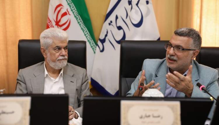 آیا از وضعیت صنعت و امنیت تامین دارو برای بیماران نیز سخنی به میان آمد؟