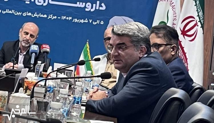 هیچ‌کس مسئولیت بدهی‌های انباشته به زنجیره دارو را گردن نمی‌گیرد