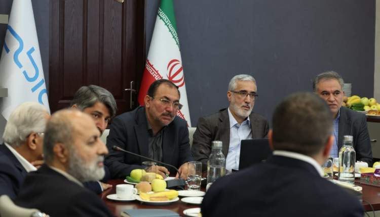 نمایندگان مجلس در داروسازی دکتر عبیدی؛ بررسی روند تولید و موانع صنعت دارو