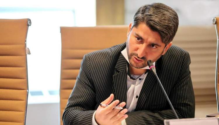 افزایش نرخ ارز نسخ دارویی را سنگین کرده است؛ مطالبه برای ورود فوری دولت و بیمه‌ها