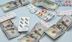 بانک مرکزی توپ ارز دارو را به زمین وزارت بهداشت انداخت