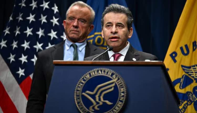 تصمیم تیم ترامپ برای کاهش اختیارات رئیس FDA به یک چهره تشریفاتی تصمیم تیم ترامپ برای کاهش اختیارات رئیس FDA به یک چهره تشریفاتی