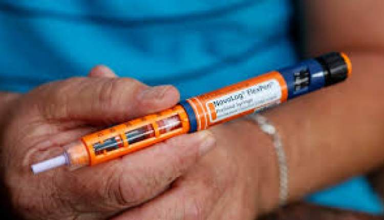 این روزها برخی سیاست‌ها در حوزه دیابت و انسولین غیرکارشناسی و غیر اصولی است