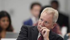 مقایسه سیاست‌های واکسیناسیون با هولوکاست؛ جنجال تازه در رأس کمیته واکسن آمریکا