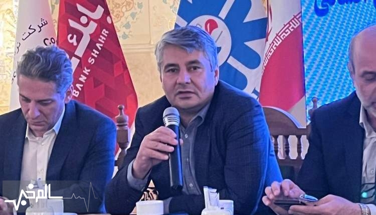 وقتی پزشک هم تجویز میکند هم میفروشد؛ یک خلأ خطرناک در توزیع داروهای مخدر وقتی پزشک هم تجویز میکند هم میفروشد؛ یک خلأ خطرناک در توزیع داروهای مخدر